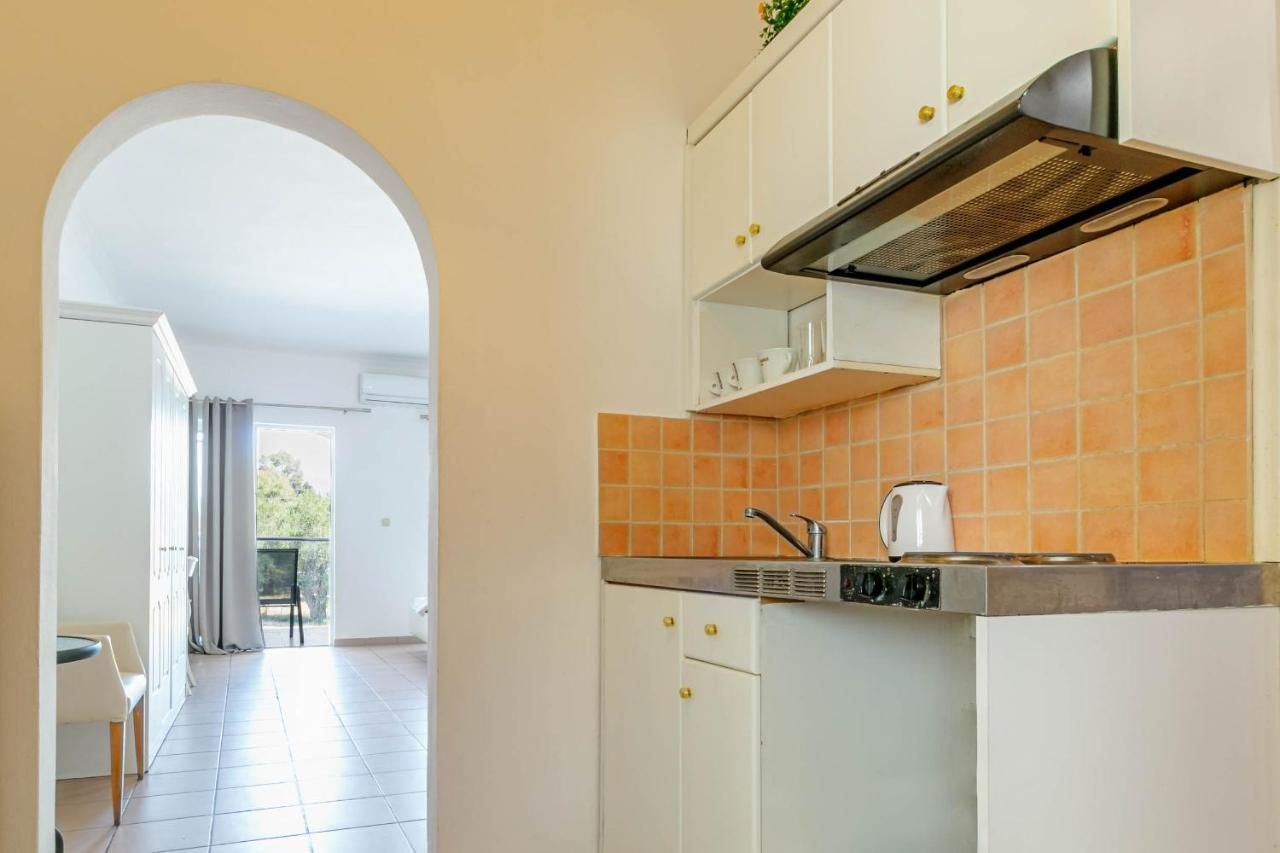 Porto Marina Aparthotel Gouvia Ngoại thất bức ảnh